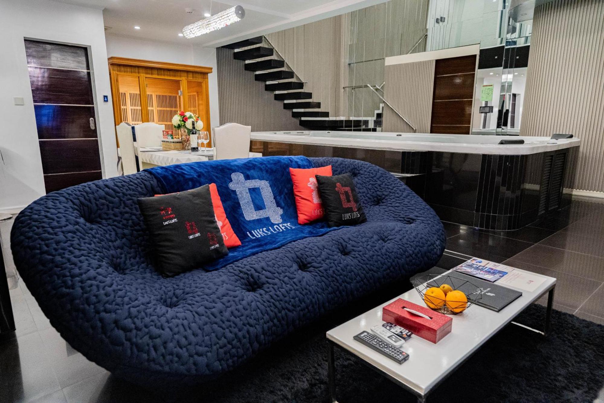Batangas Luks Lofts Hotel & Residences מראה חיצוני תמונה